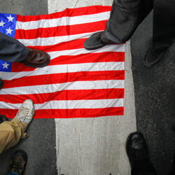 El doble estándar de la política internacional por Alberto Medina Méndez.